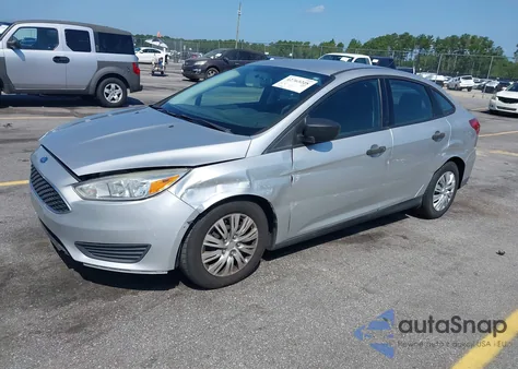 2016 Ford Focus S from USA, damaged, VIN 1FADP3E20GL210251